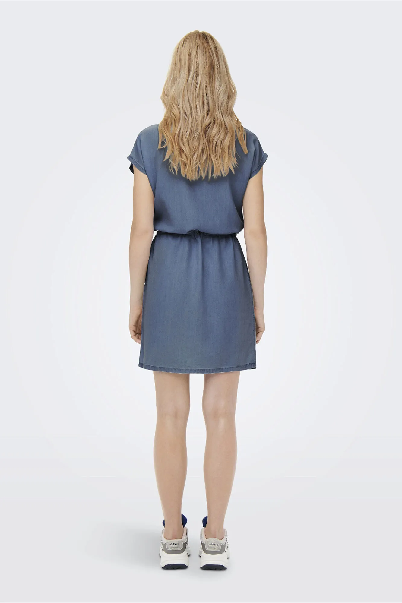 Only Vestido corto corte regular tencel